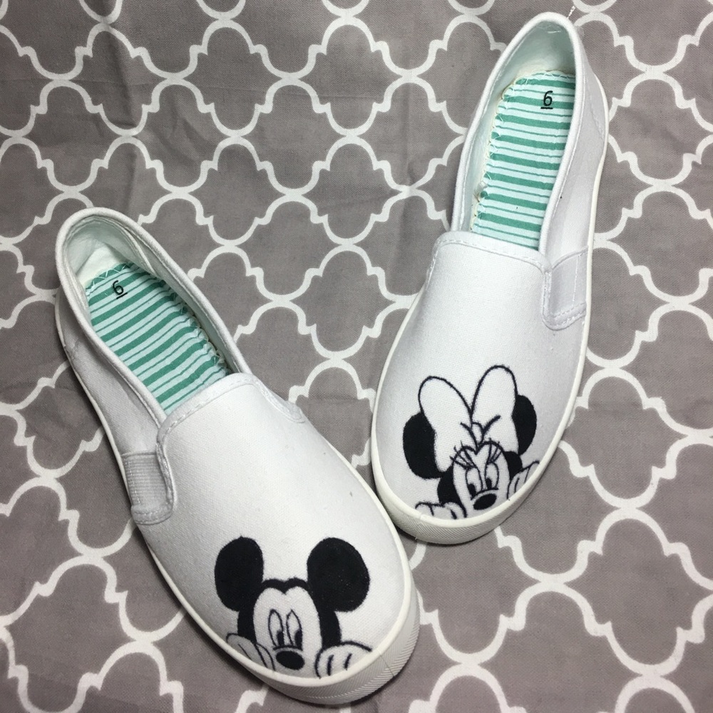 Peek-a-Boo Mickey & Minnie - Picture 2 of 3